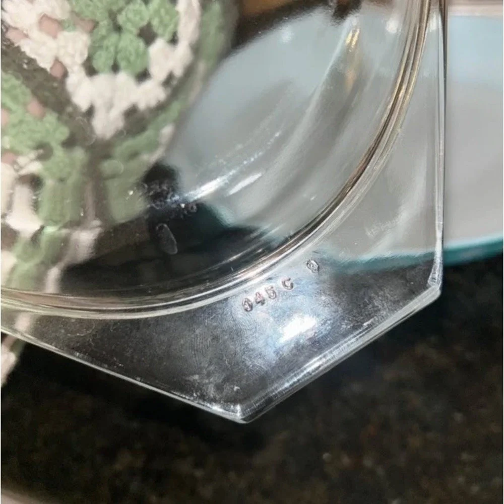 Pyrex 949C Divided Oval Glass Casserole w/ Lid Blue Snowflake Pattern